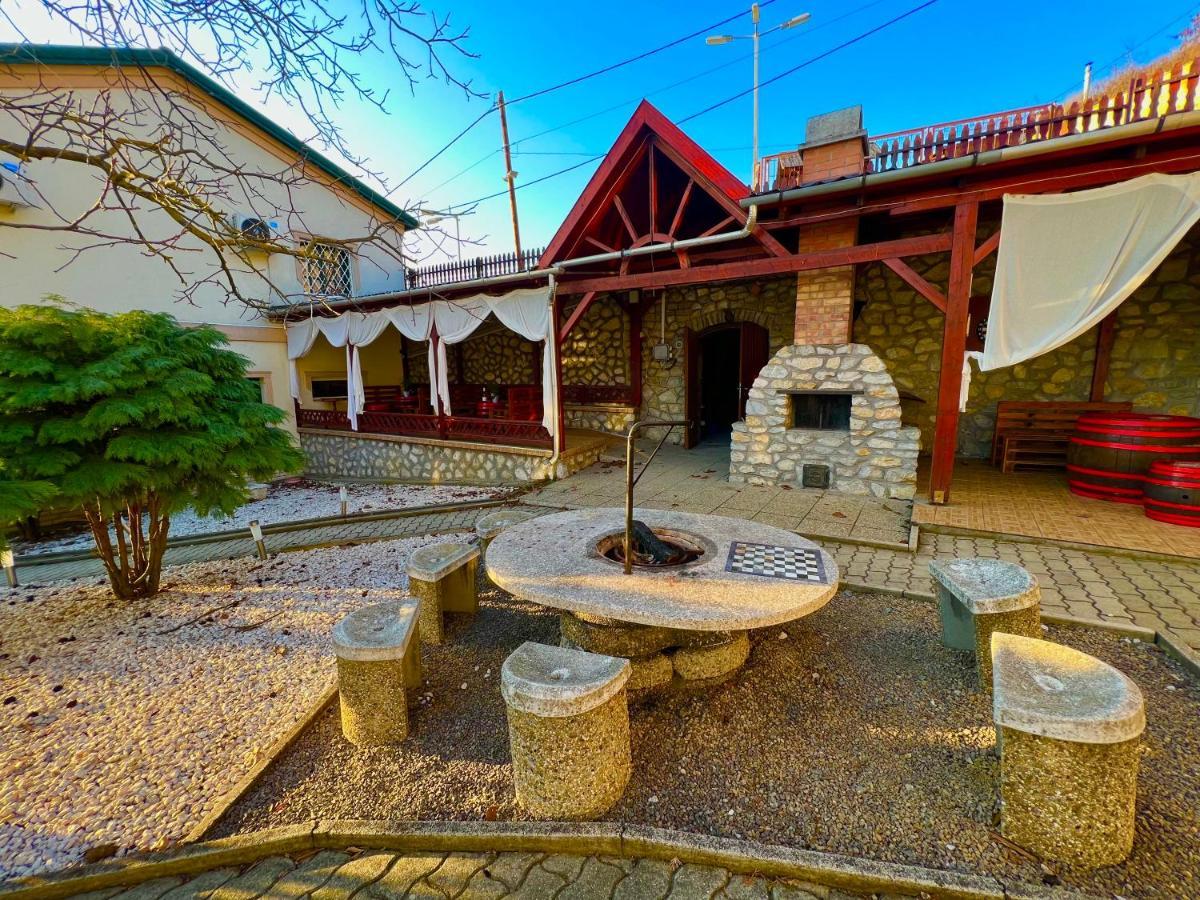 Bed and Breakfast Zoeld Sziget Wellness à Egerszalók Extérieur photo