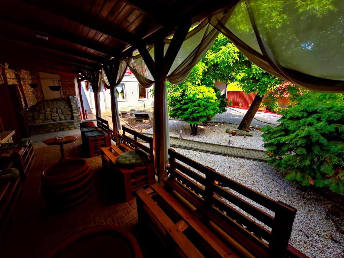 Bed and Breakfast Zoeld Sziget Wellness à Egerszalók Extérieur photo